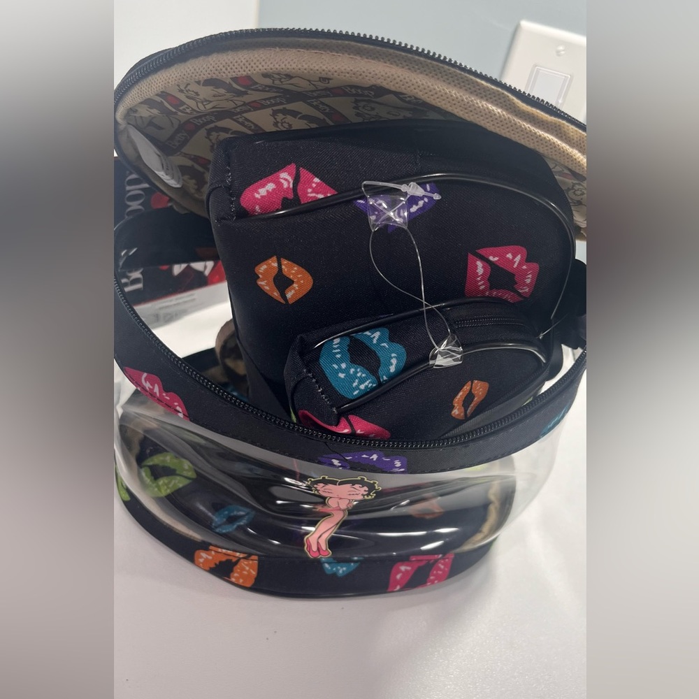 Betty Boop 3 piece make up bag